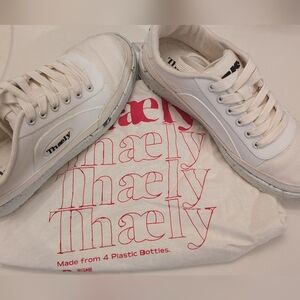 Thaely never worn shoes Mens 6 white